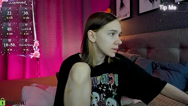 Snapshot of Lesi_Moonie01 chatting on 12, 7, 2026 Lesi Moonie01 online show from 12, 7, 2026