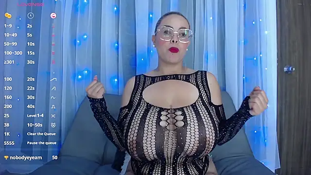 AdelyGinn online show from 25, 1, 2025