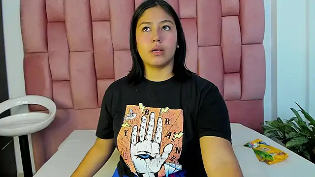 EmmaRossem online show from 11, 1, 2025