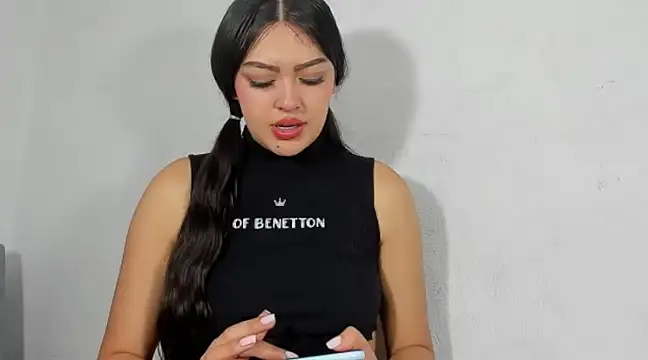 Sweet-Sophiee online show from 10, 1, 2025