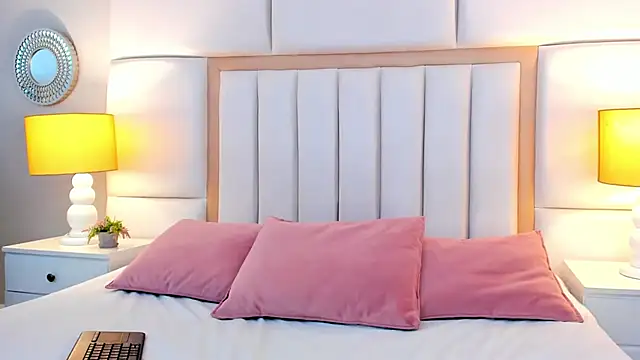 AmbarSantany online show from 14, 11, 2025