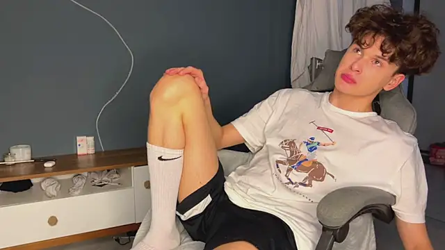 Snapshot of alyx_garden chatting on 26, 12, 2024 alyx garden online show from 26, 12, 2024