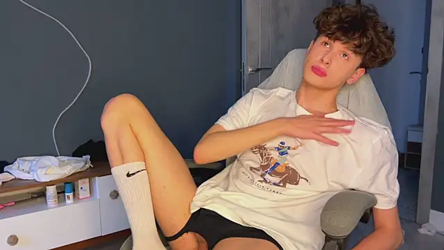 Snapshot of alyx_garden chatting on 28, 12, 2024 alyx garden online show from 28, 12, 2024