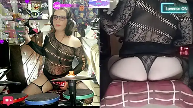 Snapshot of SissyFlorAzul chatting on 10, 2, 2025 SissyFlorAzul online show from 10, 2, 2025