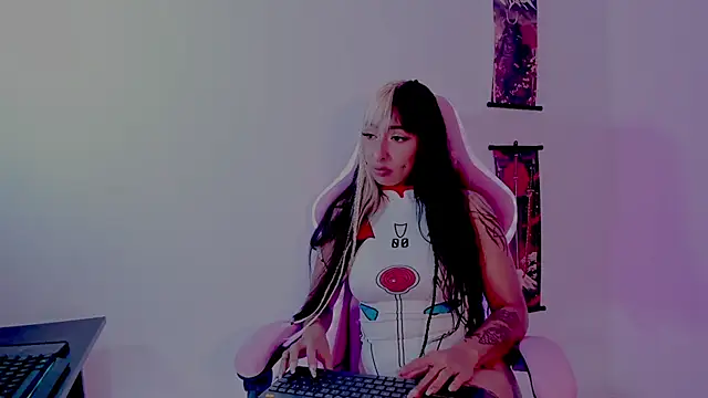 Snapshot of HollyHudsonn chatting on 21, 1, 2025 HollyHudsonn online show from 21, 1, 2025