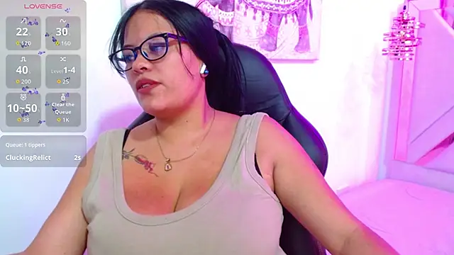 Snapshot of violletha chatting on 1, 4, 2026 violletha online show from 1, 4, 2026