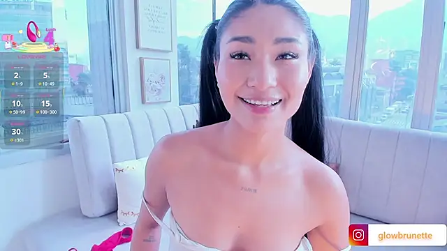 Snapshot of Megan_Lim chatting on 1, 3, 2025 Megan Lim online show from 1, 3, 2025