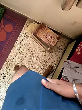 Snapshot of SurjS9 chatting on 5, 1, 2025 SurjS9 online show from 5, 1, 2025