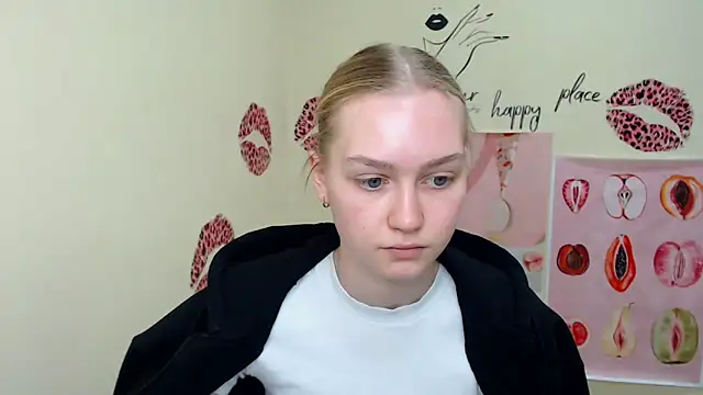 MademoiselleCl online show from 4, 2, 2025