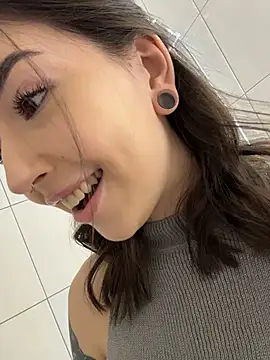 Oh My Dianee online show from 7, 11, 2025