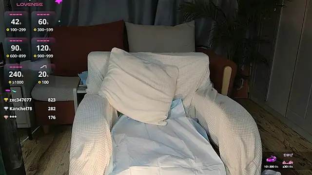 Snapshot of Youth3_ chatting on 9, 1, 2025 Youth3 online show from 9, 1, 2025