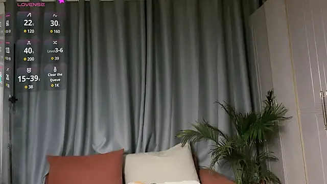 Snapshot of Youth3_ chatting on 10, 1, 2025 Youth3 online show from 10, 1, 2025