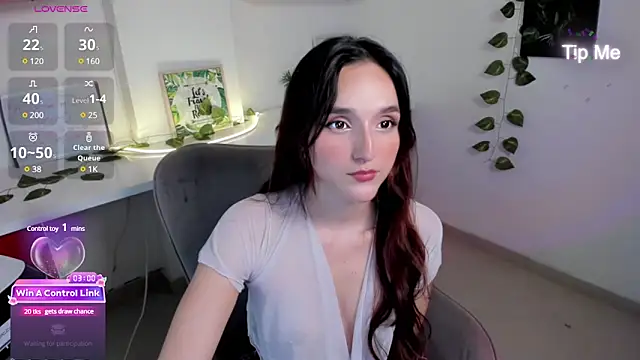 Snapshot of Dakota_Faning chatting on 3, 3, 2025 Dakota Faning online show from 3, 3, 2025