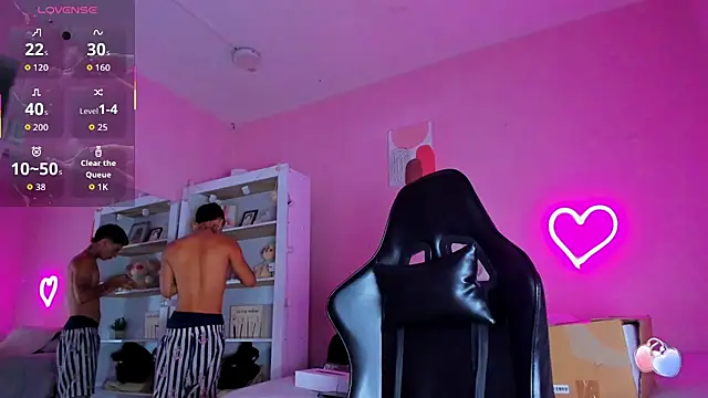 Ian Castillo  online show from 15, 9, 2025