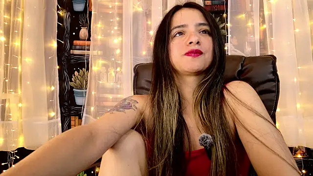 Snapshot of julietta___jackson chatting on 22, 5, 2026 julietta jackson online show from 22, 5, 2026