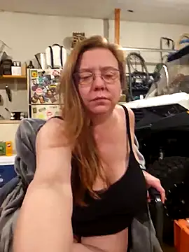 MsShelby40 online show from 19, 12, 2025