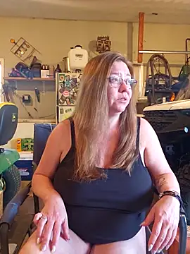 MsShelby40 online show from 14, 4, 2026