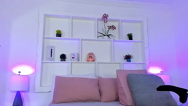 Jenifer Diaz online show from 10, 11, 2025