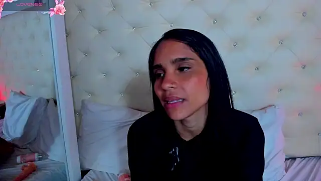 Snapshot of sophie_pariss chatting on 18, 1, 2025 sophie pariss online show from 18, 1, 2025