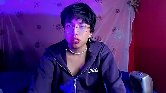 Snapshot of AnggelONfiree chatting on 8, 2, 2025 AnggelONfiree online show from 8, 2, 2025