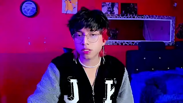 Snapshot of AnggelONfiree chatting on 4, 3, 2025 AnggelONfiree online show from 4, 3, 2025