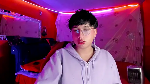 Snapshot of AnggelONfiree chatting on 18, 9, 2025 AnggelONfiree online show from 18, 9, 2025