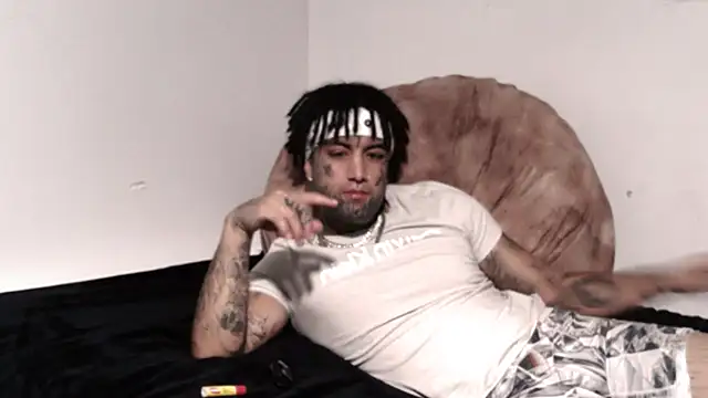 Snapshot of Azazelihornyasf chatting on 27, 11, 2025 Azazelihornyasf online show from 27, 11, 2025