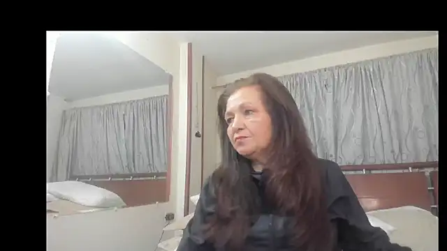 Snapshot of Bellaisa chatting on 2, 10, 2025 Bellaisa online show from 2, 10, 2025