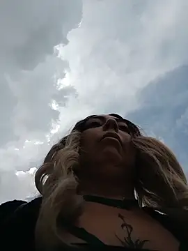 madelaine- online show from 3, 11, 2025