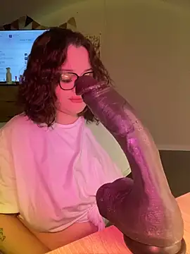 DaisyBooom online show from 1, 3, 2025