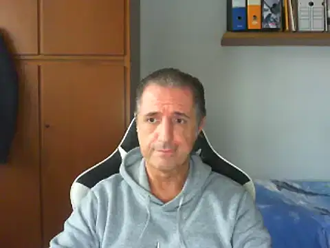 Snapshot of lliuk70mi chatting on 2, 1, 2025 lliuk70mi online show from 2, 1, 2025