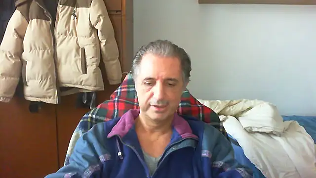 Snapshot of lliuk70mi chatting on 21, 12, 2025 lliuk70mi online show from 21, 12, 2025