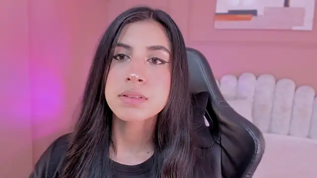 Snapshot of zia_cooper chatting on 25, 2, 2026 zia cooper online show from 25, 2, 2026