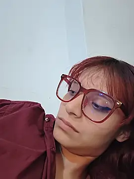 Snapshot of RedMeloddy chatting on 7, 7, 2026 RedMeloddy online show from 7, 7, 2026
