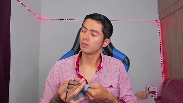 Snapshot of Ethan_Sai___ chatting on 4, 12, 2024 Ethan Sai    online show from 4, 12, 2024