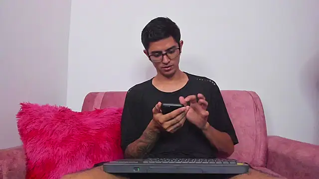 Snapshot of Ethan_Sai___ chatting on 14, 12, 2024 Ethan Sai    online show from 14, 12, 2024