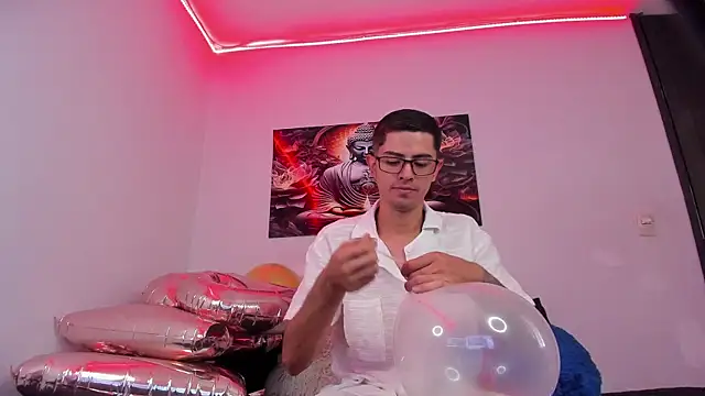 Snapshot of Ethan_Sai___ chatting on 29, 9, 2025 Ethan Sai    online show from 29, 9, 2025