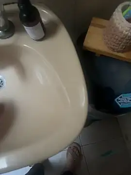 Snapshot of Popinasq chatting on 18, 9, 2025 Popinasq online show from 18, 9, 2025