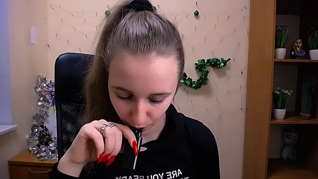 Snapshot of _Nicole_new chatting on 17, 12, 2024  Nicole new online show from 17, 12, 2024