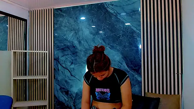 Isalombardi online show from 5, 10, 2025