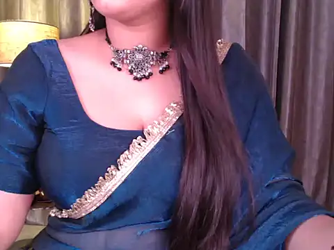 Snapshot of Sexy_Myra18 chatting on 10, 10, 2025 Sexy Myra18 online show from 10, 10, 2025