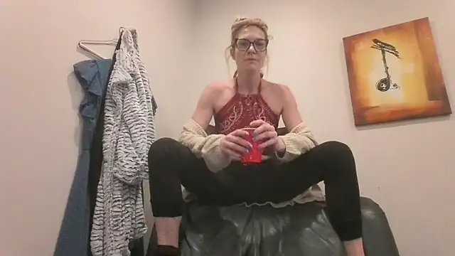 Snapshot of AddieAssets chatting on 29, 9, 2025 AddieAssets online show from 29, 9, 2025