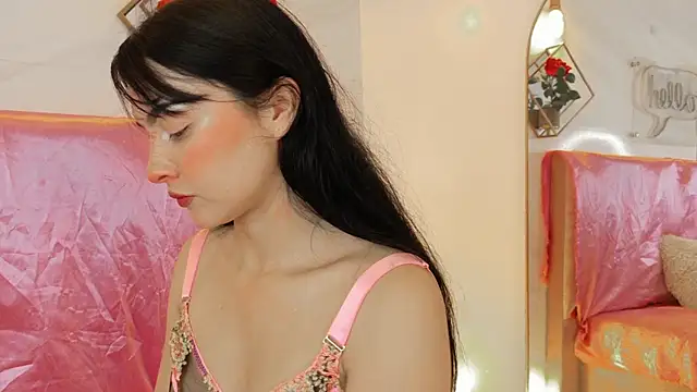 Snapshot of _Rouse_v chatting on 6, 4, 2026 Rouse v online show from 6, 4, 2026