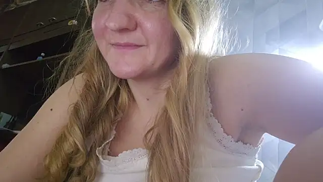 EstrellaWalters online show from 18, 12, 2025