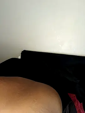 Dark Berry 26 online show from 3, 3, 2026