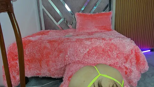 Chloe narcise online show from 26, 7, 2026