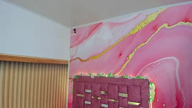 Daisy  rose online show from 11, 4, 2026