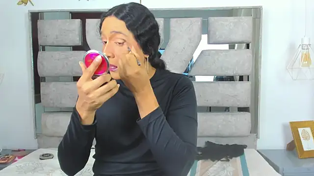 Alison Chan  online show from 1, 12, 2025