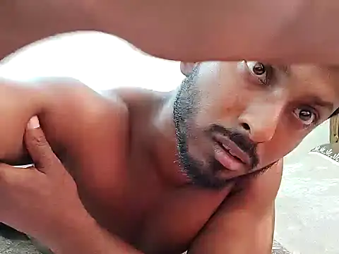 HunkyAriyan online show from 4, 4, 2026