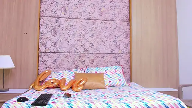 Snapshot of melody_brunnet chatting on 3, 1, 2025 melody brunnet online show from 3, 1, 2025